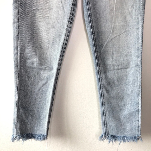 American Eagle Light Wash Raw Frayed Hem Mom Jean Size 00 - Picture 3 of 10